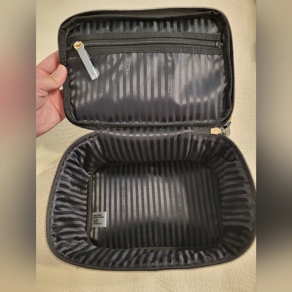 NEW Victoria's Secret Cosmetics Travel Case